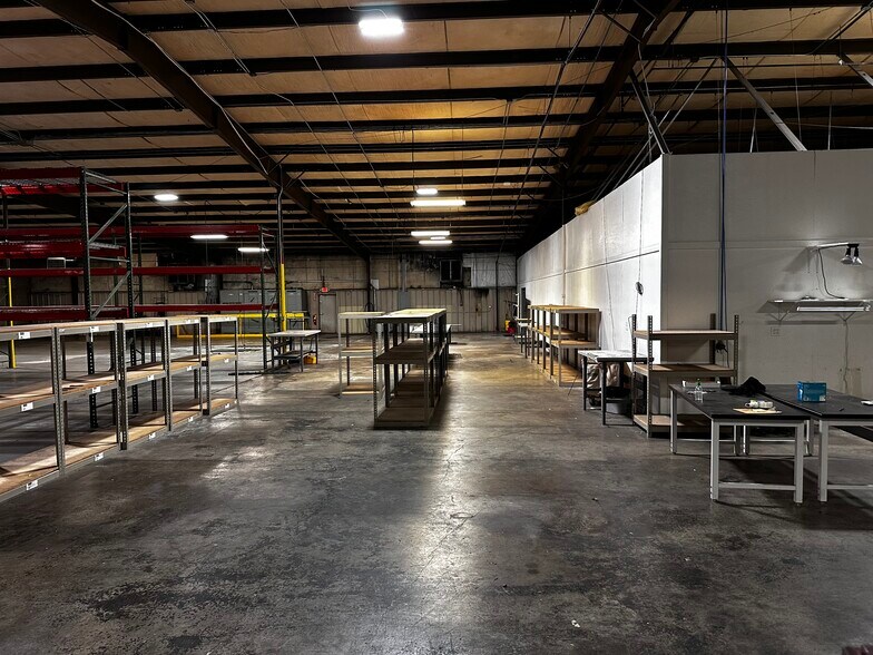 More Photos Of 2169 Centennial Dr, Gainesville Warehouse For Lease