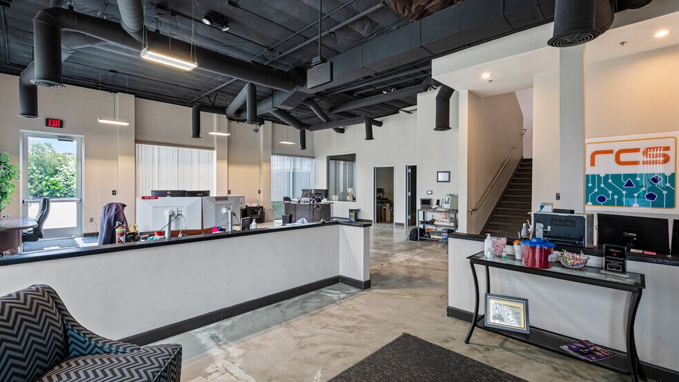 More Photos Of 1945 W 9th St, Upland Loft Creative Space For Sale