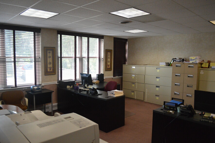 More Photos Of 315 Lowell Ave, Mercerville Office For Lease
