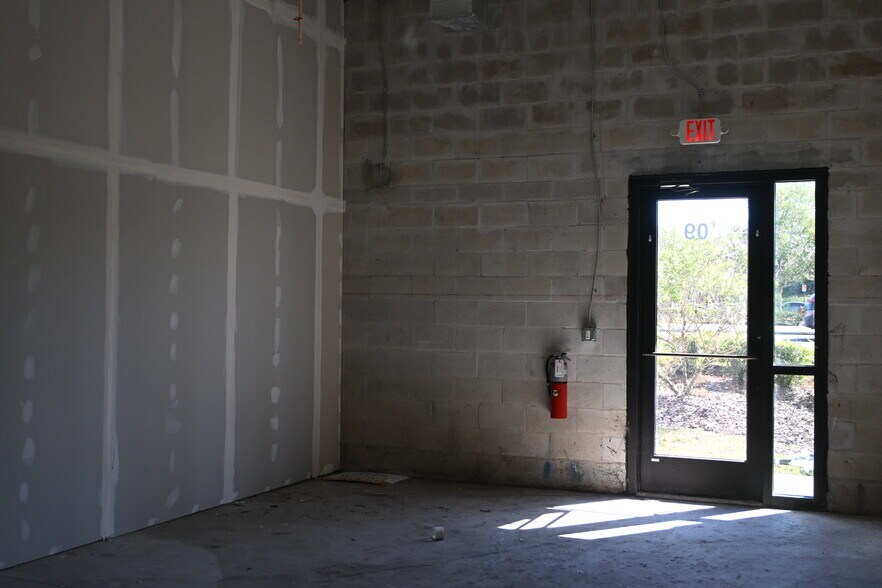 More Photos Of 3370 Rouse Rd, Orlando Storefront For Sale