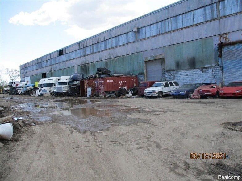 More Photos Of 7170 E McNichols Rd, Detroit Manufacturing For Sale