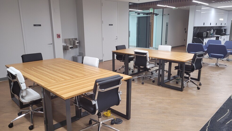 More Photos Of 7918 Jones Branch Dr, McLean Office For Lease