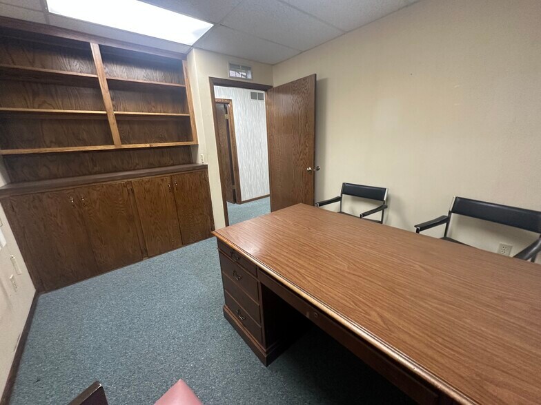 More Photos Of 4780-4810 Munson St NW, Canton Office For Sale