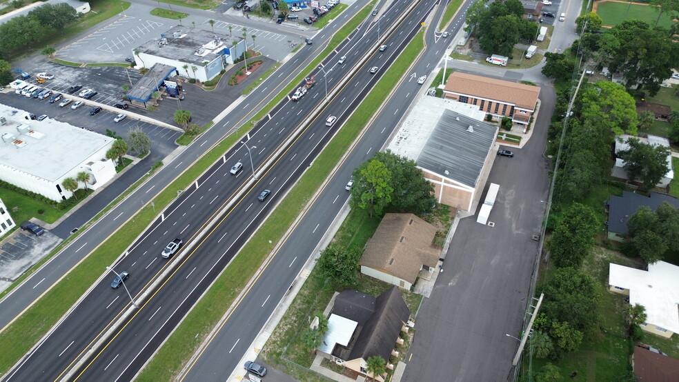 More Photos Of 6612 Arlington Expy, Jacksonville Schools For Lease