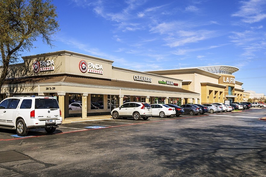 More Photos Of 5500 E Greenville Ave, Dallas Unknown For Lease