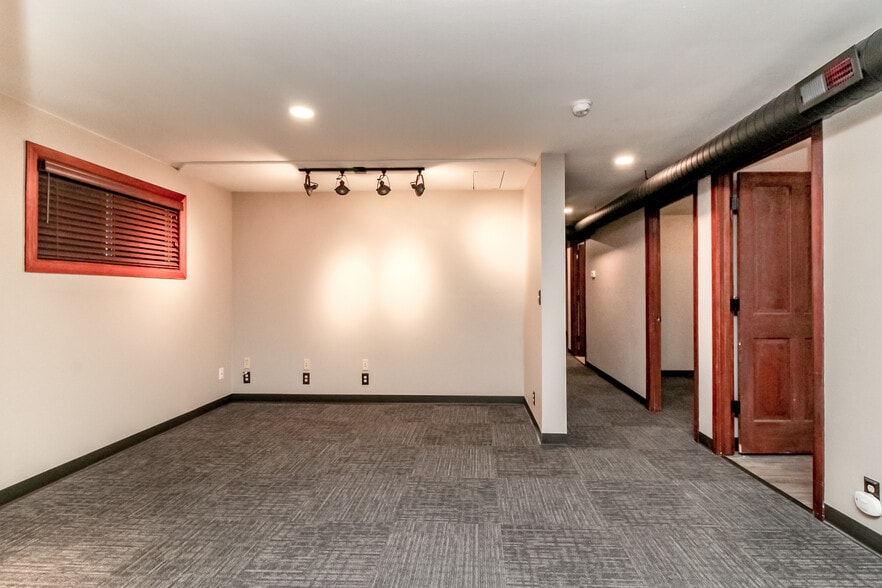 More Photos Of 515 B St NE, Auburn Office Residential For Lease
