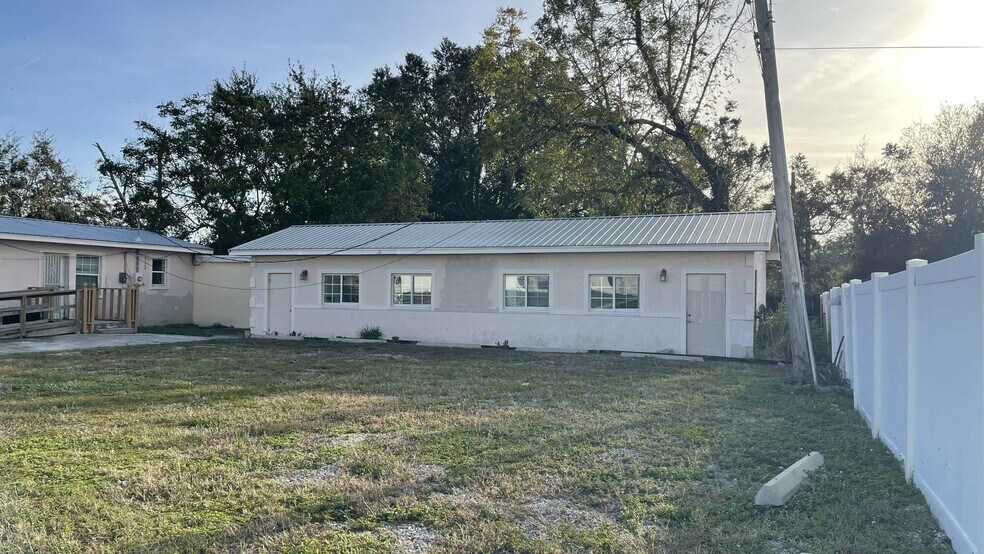 More Photos Of 1803 Salem Rd, Lakeland Medical For Sale