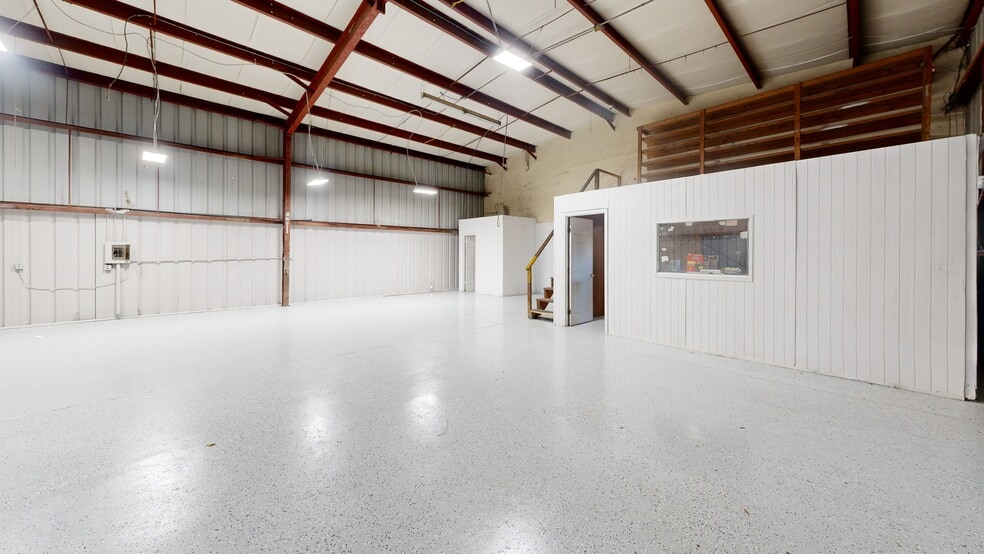 Primary Photo Of 5626 N Dale Mabry Hwy, Tampa Unknown For Lease