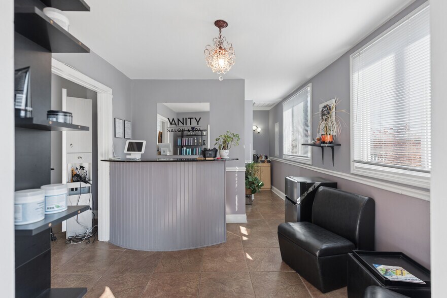 More Photos Of 2799 Bransford Ave, Nashville Office For Sale