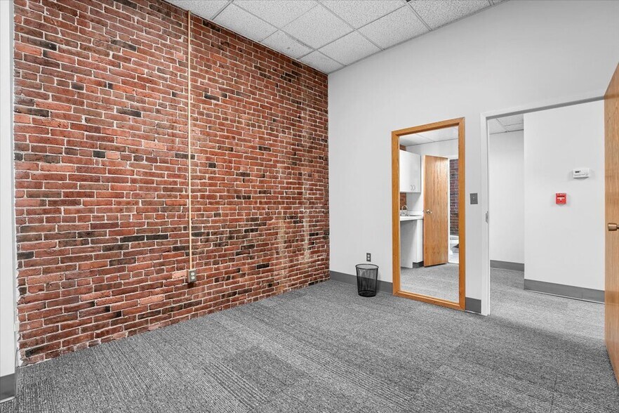 More Photos Of 123 South St, Boston Loft Creative Space For Lease
