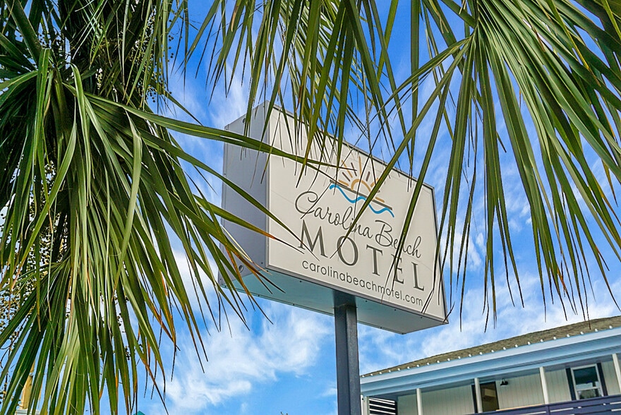 More Photos Of 213 Raleigh Ave, Carolina Beach Hotel For Sale