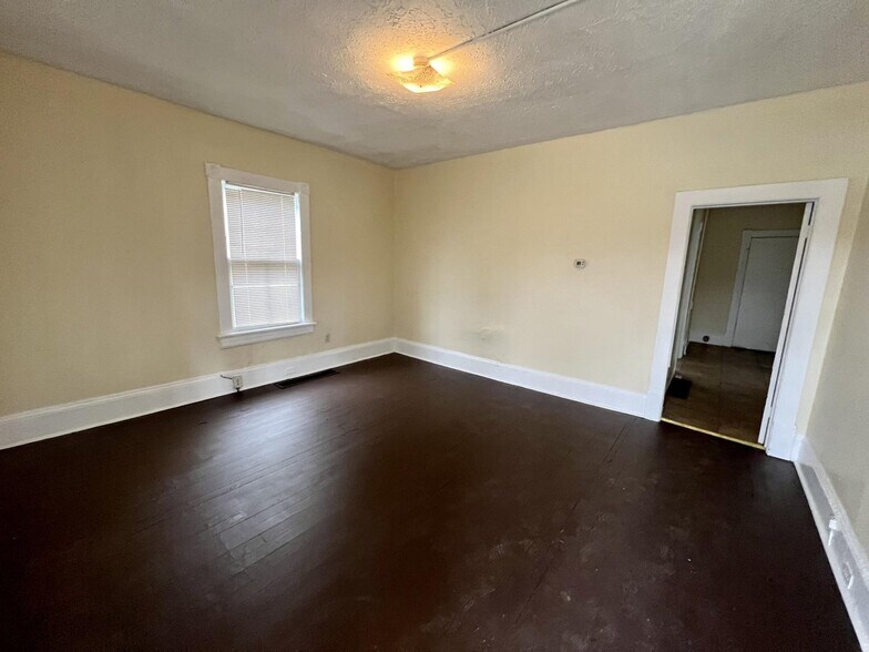 More Photos Of 1114 Lafayette Blvd NW, Roanoke Multifamily For Sale