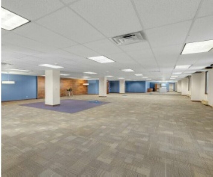 More Photos Of 3103 Executive Pky, Toledo Office For Lease