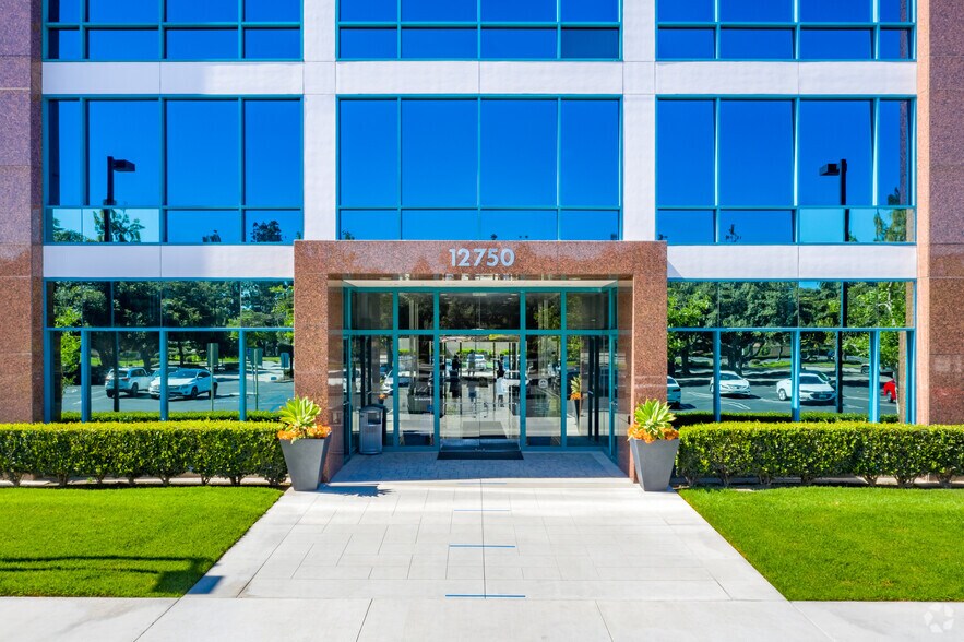 More Photos Of 12898 Towne Center Dr, Cerritos Unknown For Lease