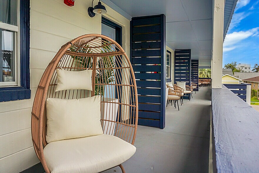 More Photos Of 213 Raleigh Ave, Carolina Beach Hotel For Sale