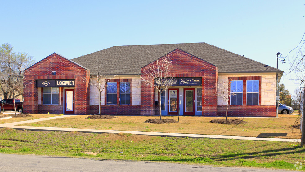 Primary Photo Of 1311 Chisholm Trl, Round Rock Medical For Sale