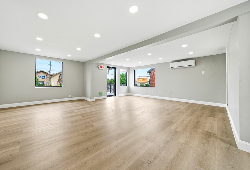 More Photos Of 729 Dekalb Pike, King Of Prussia Office For Lease