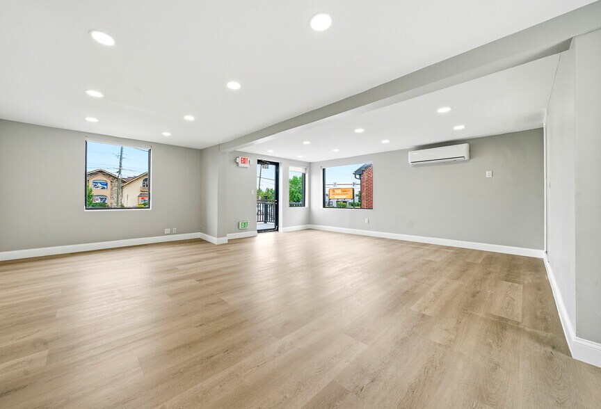 More Photos Of 729 Dekalb Pike, King Of Prussia Office For Lease