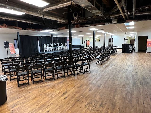 More Photos Of 1526 E Forrest Ave, East Point Loft Creative Space For Lease