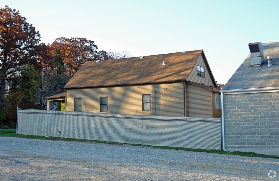 More Photos Of 8406 S Archer Ave, Willow Springs Freestanding For Lease