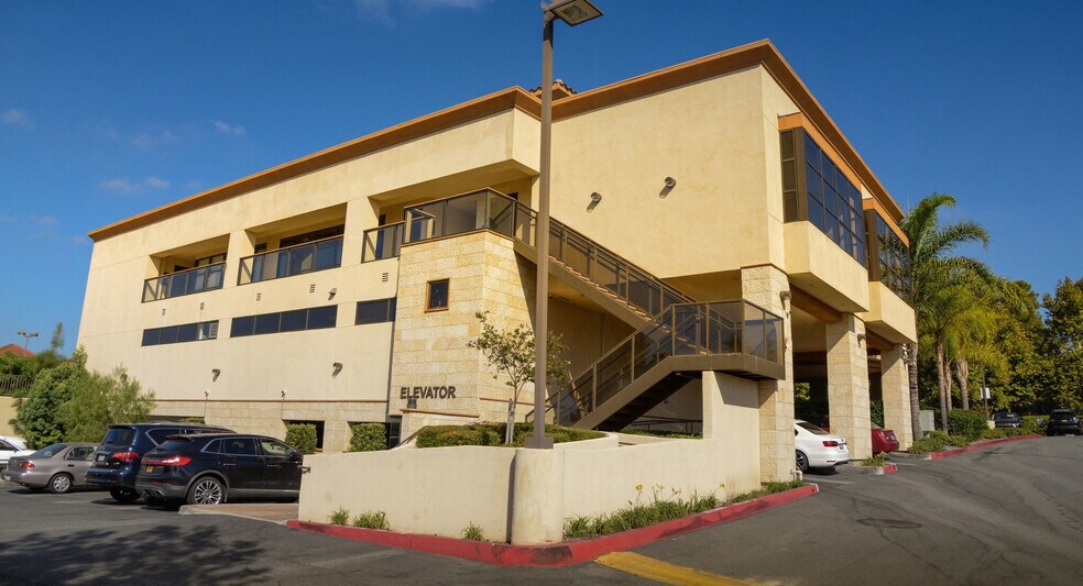 More Photos Of 26342 Oso Pky, Mission Viejo Storefront Retail Office For Lease