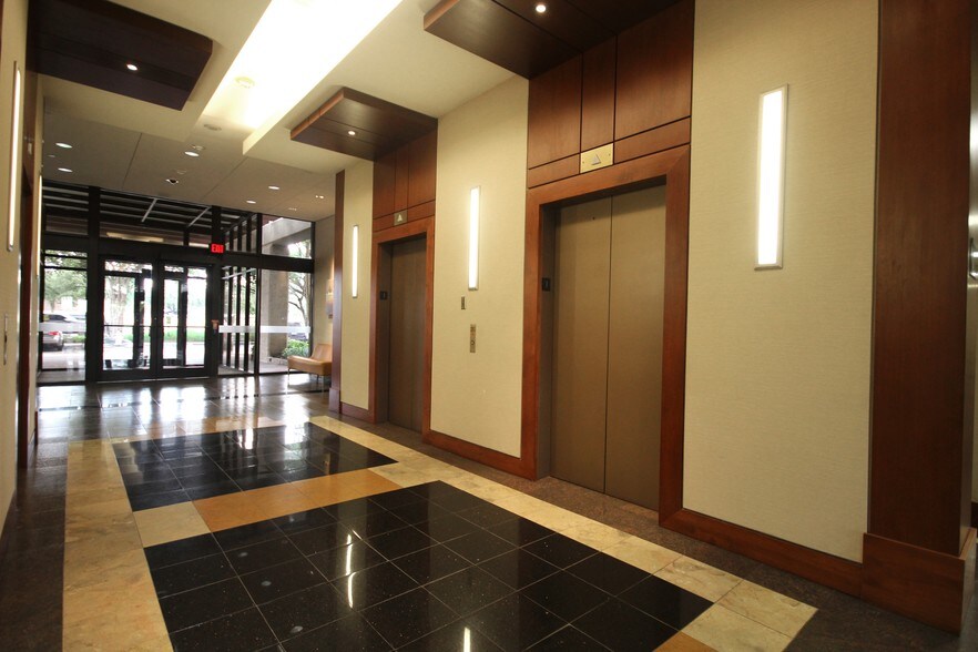 More Photos Of 4100 spring valley Rd, Dallas Loft Creative Space For Lease