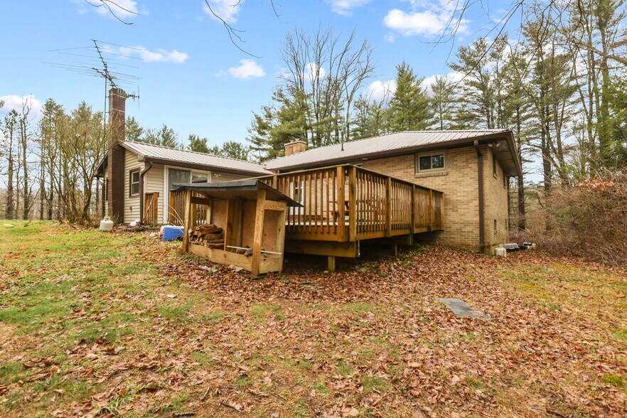 More Photos Of 5734 Durbin Rd, Bellville Specialty For Sale