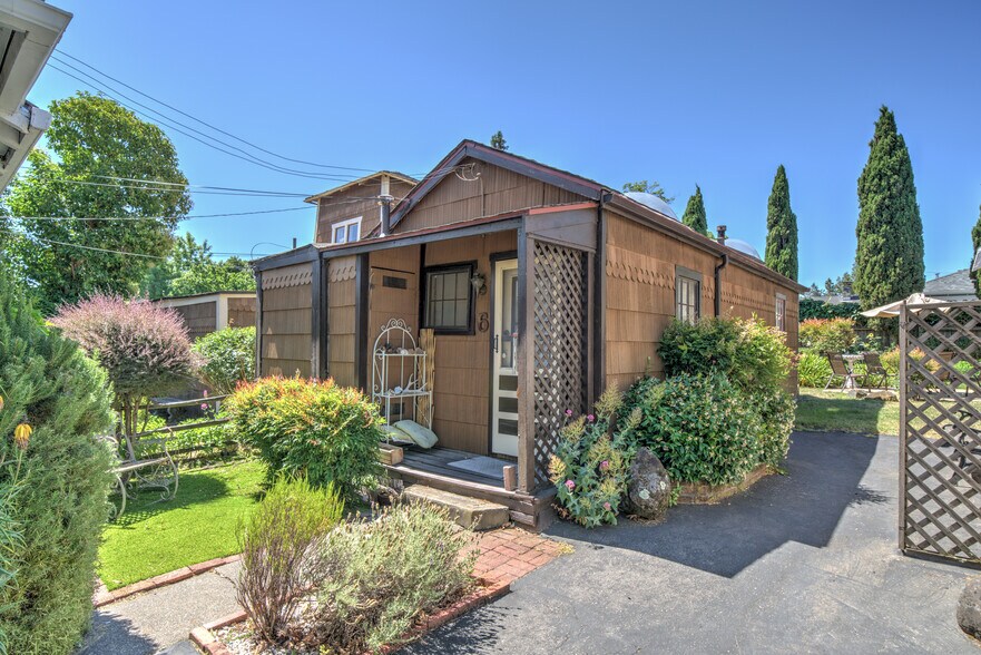 More Photos Of 2-10 7th St, Petaluma Apartments For Sale
