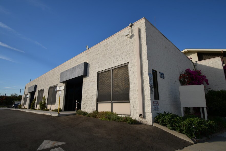 More Photos Of 131 N San Gabriel Blvd, Pasadena Warehouse For Lease