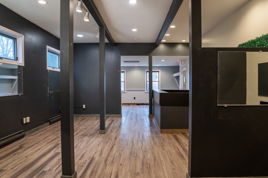 More Photos Of 14 Fennell St, Skaneateles Storefront Retail Residential For Lease