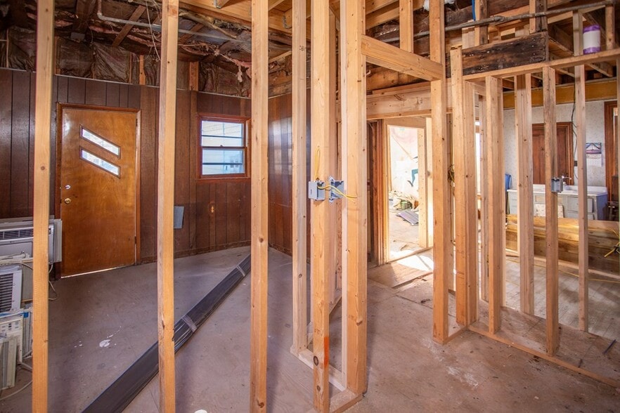 More Photos Of 11 E Hill Rd, Covington Apartments For Sale