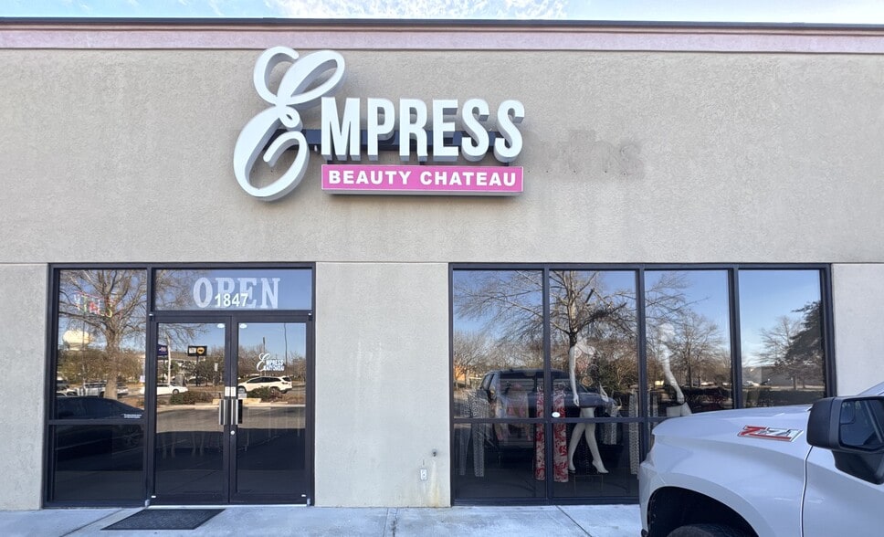 More Photos Of 1531 Baytree Rd, Valdosta Storefront Retail Office For Lease