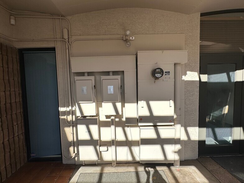 More Photos Of 4601 E McDowell Rd, Phoenix Medical For Sale