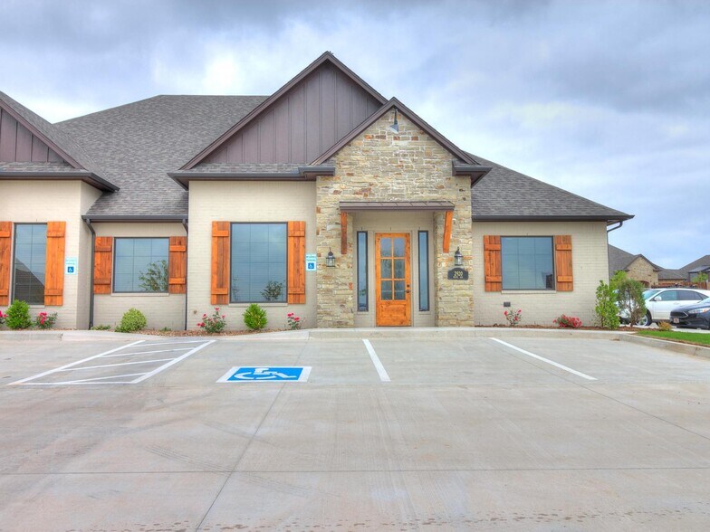 More Photos Of 4331 Adams, Norman Office For Lease