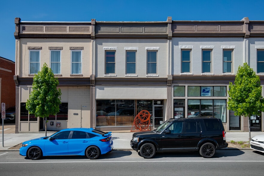 More Photos Of 1641 W Broad St, Richmond Office For Sale