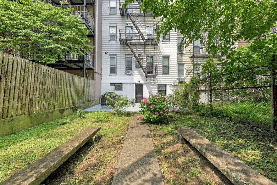 More Photos Of 227 Clinton St, Hoboken Apartments For Sale