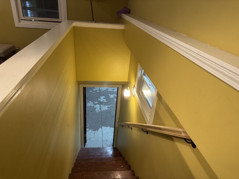 More Photos Of 4519 W Lake St, Chicago Warehouse For Sale