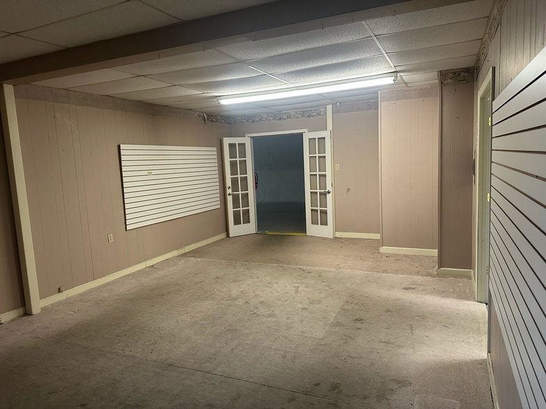 More Photos Of 3642 Tamiami Trl, Port Charlotte Unknown For Lease