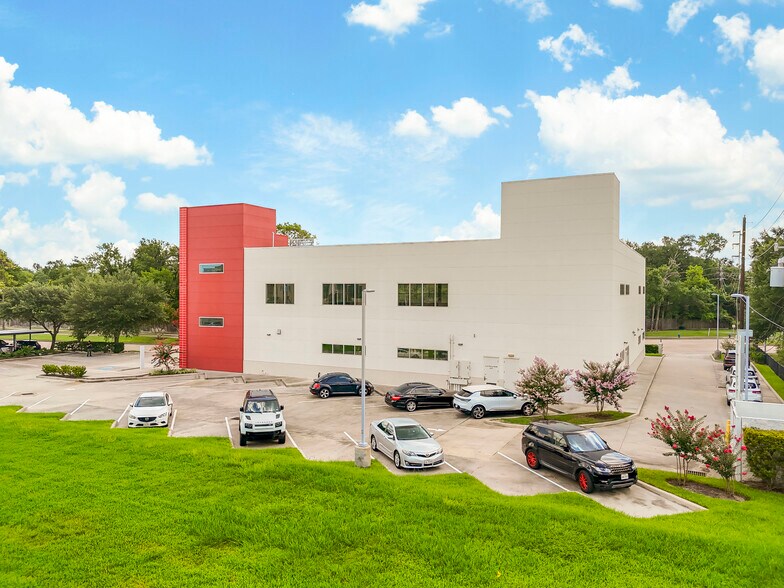 More Photos Of 1140 Enclave Pky, Houston Medical For Sale