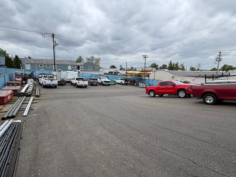 More Photos Of 8135 NE Martin Luther King Jr Blvd, Portland Warehouse For Sale