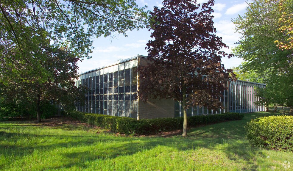 More Photos Of 77 Pawtucket Ave, Rumford Manufacturing For Sale