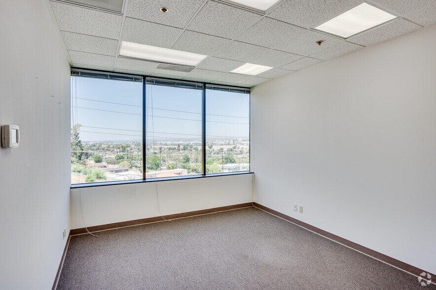 More Photos Of 3111 N Tustin Ave, Orange Office For Lease