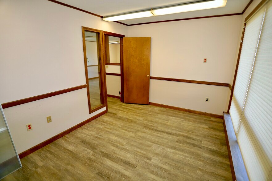 More Photos Of 41 Highland Ave, Newport Warehouse For Sale