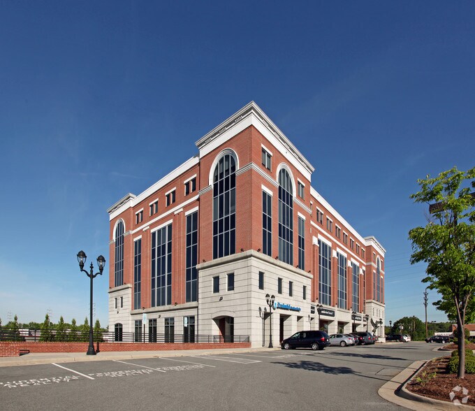 More Photos Of 110 Oakwood Dr, Winston-Salem Office For Lease