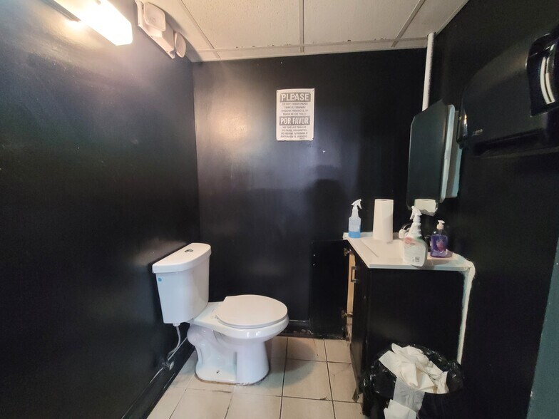 More Photos Of 1180 Elizabeth Ave, Elizabeth General Retail For Lease