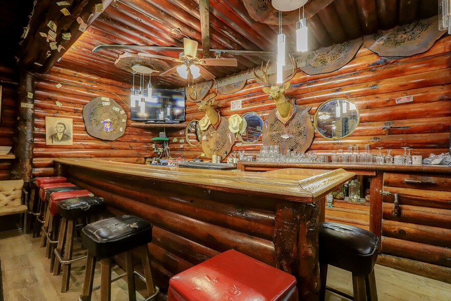 More Photos Of 212 Main St, Sierra City Hotel For Sale