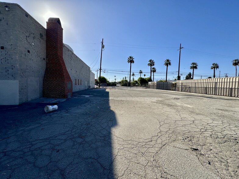 More Photos Of 290-292 W Base Line St, San Bernardino Freestanding For Lease