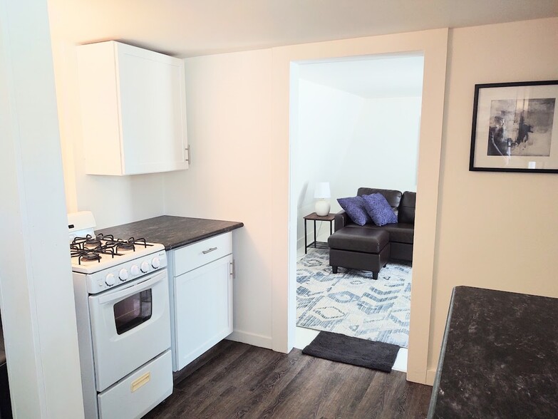 More Photos Of 22 Chestnut St, Brattleboro Apartments For Sale