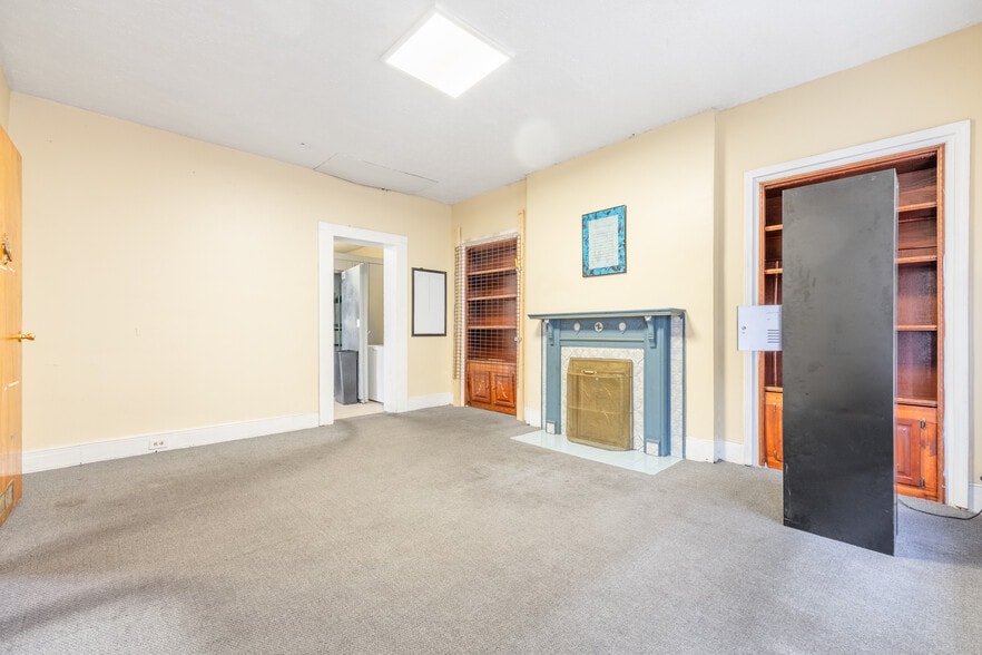 More Photos Of 336 Monmouth St, Newport Restaurant For Sale