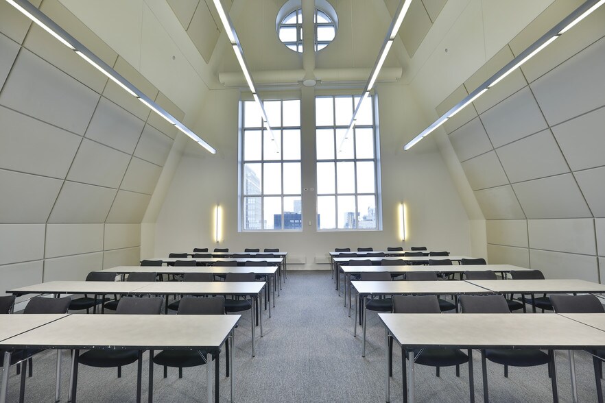 More Photos Of 190 S La Salle St, Chicago Office Residential For Lease